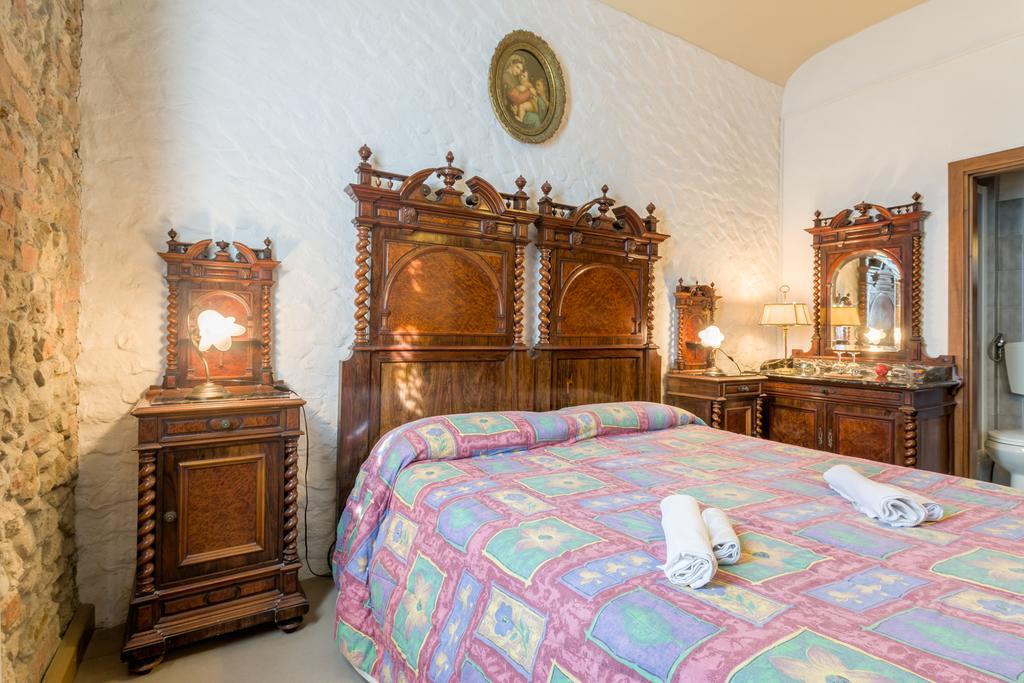 Agriturismo Santa Croce Сан-Джиміньяно Номер фото